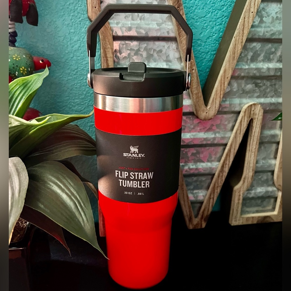 Stanley Hunt and Fish Blaze Orange IceFlow 30 oz Tumbler Authentic